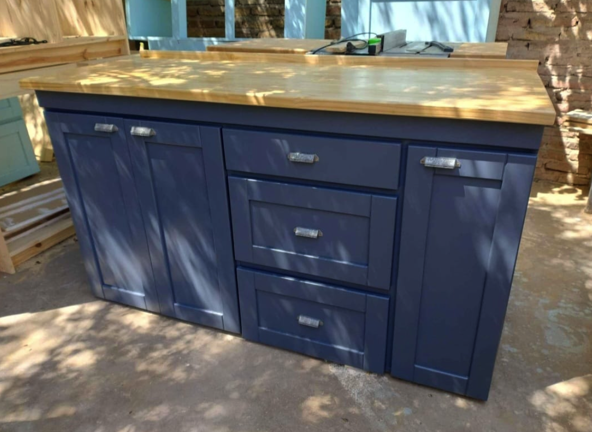 Mobiliario personalizado - Obra